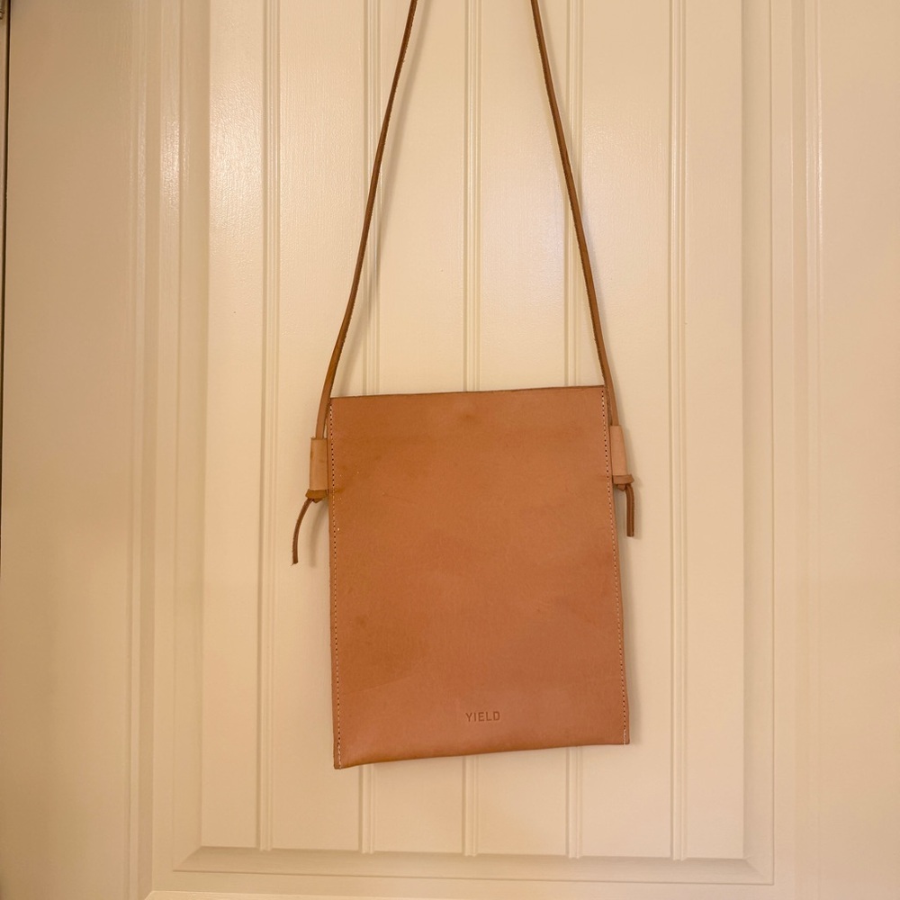 Minimalist Tan Leather folio purse